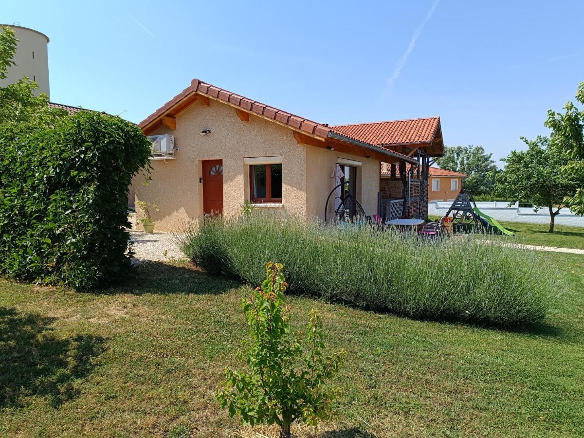 Studio Avec Terrasse Au Calme Jayat Экстерьер фото